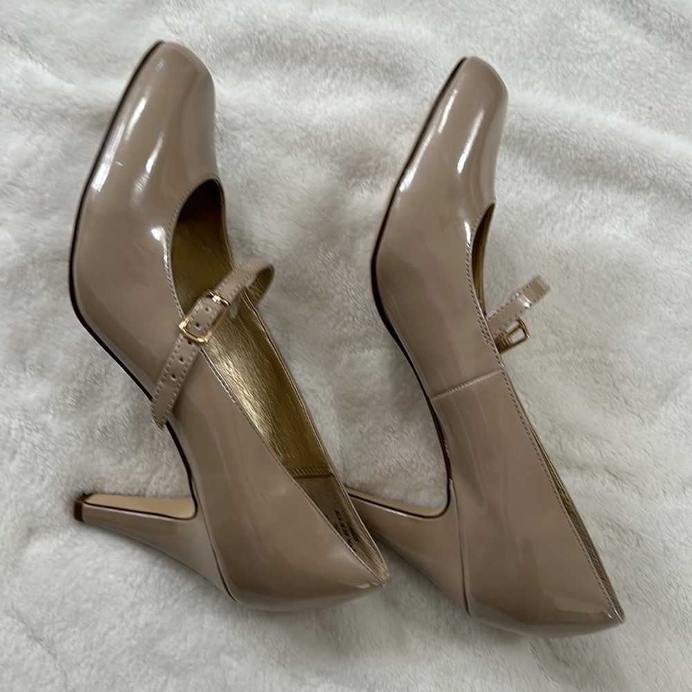Kelly and Katie tan patent heels. Size 9M. Like new. - Picture 6 of 7